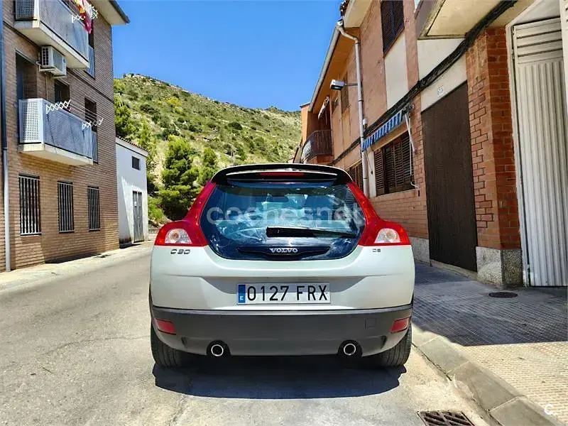 Usado Volvo C30 Summum 180 CV (132 kW) 2007 Gris / plata Utilitario