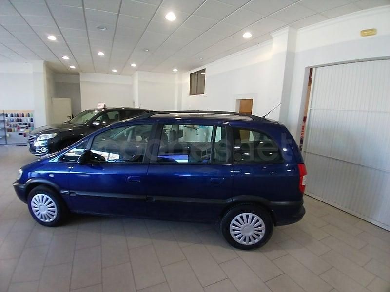 Usado Opel Zafira Elegance 125 CV (91 kW) 2004 Azul Monovolumen