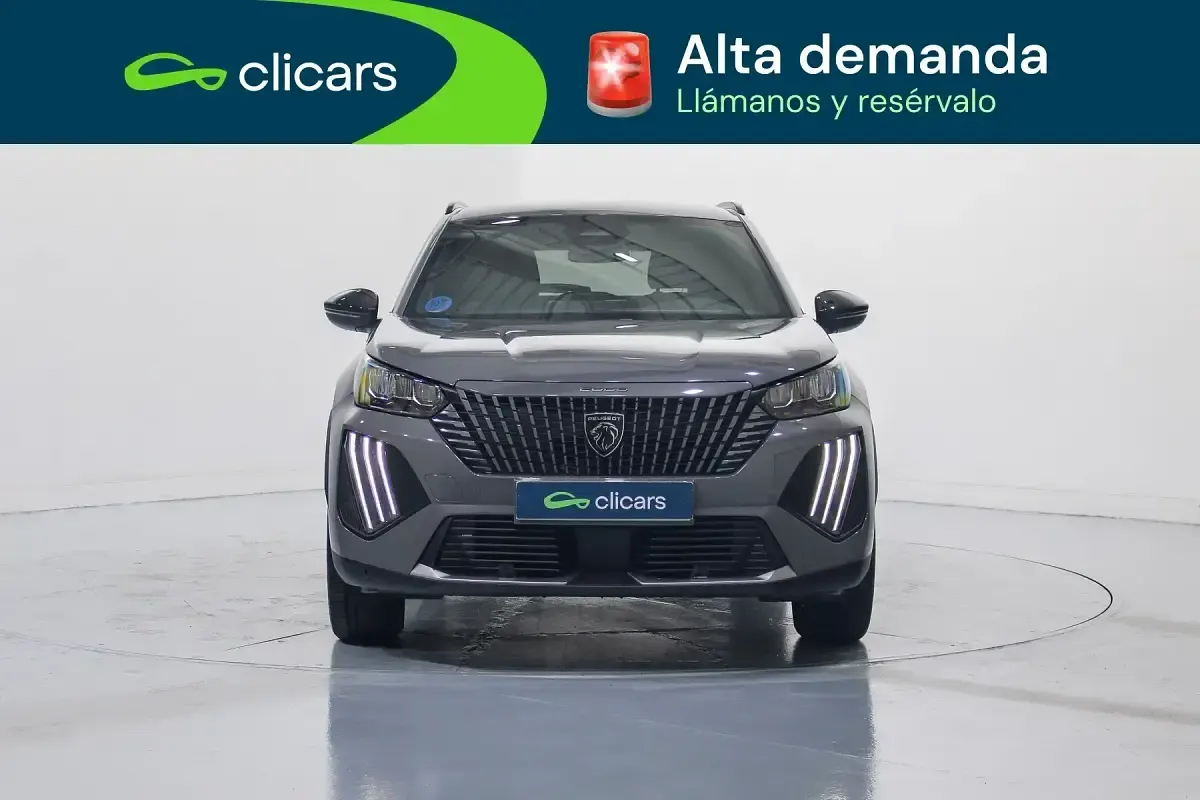 Usado Peugeot e-2008 Allure 114 kW (156 CV) 2025 Gris SUV