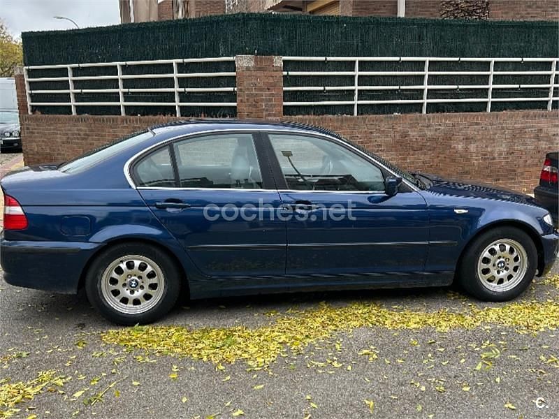 Usado BMW 318 143 CV (105 kW) 2004 Azul Berlina