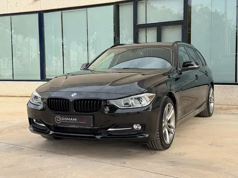 Usado BMW 320 Comfort Edition 184 CV (135 kW) 2013 Negro Familiar