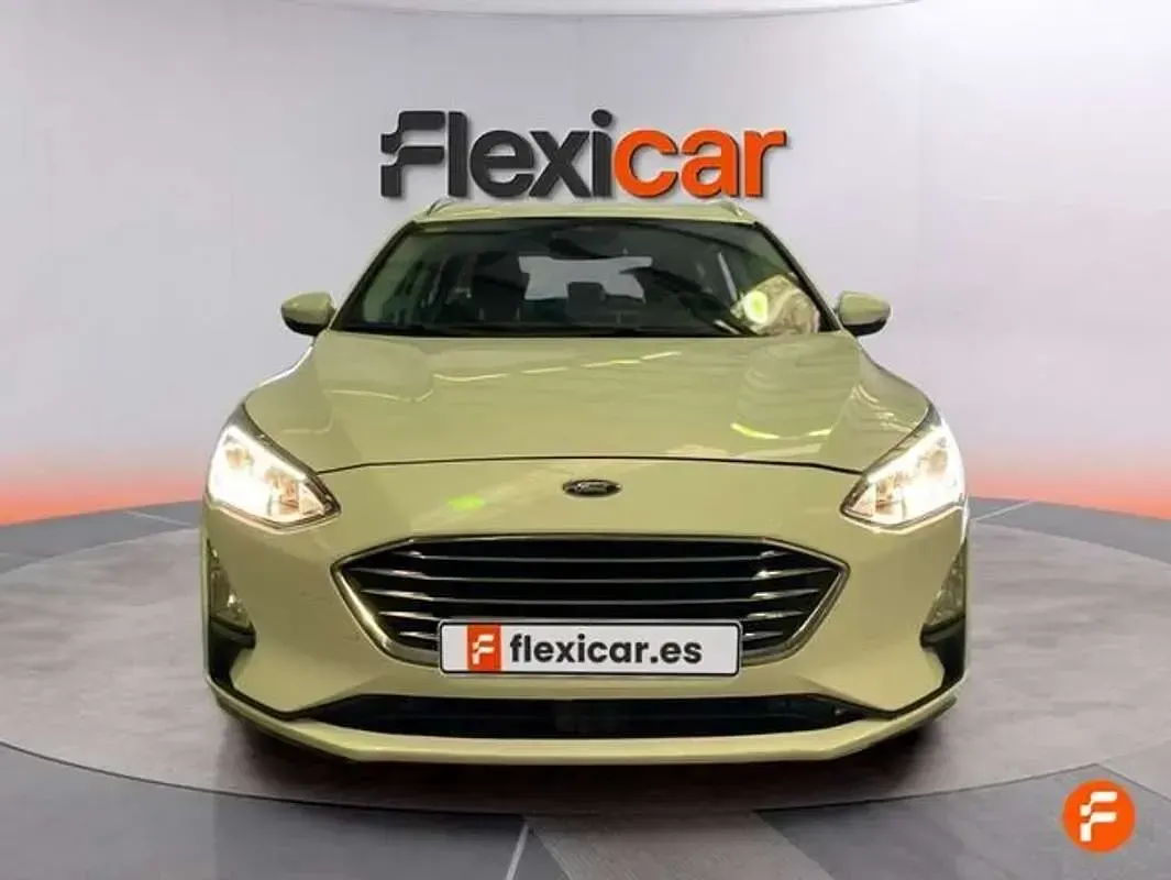 Usado Ford Focus Active 120 CV (88 kW) 2019 Blanco Familiar