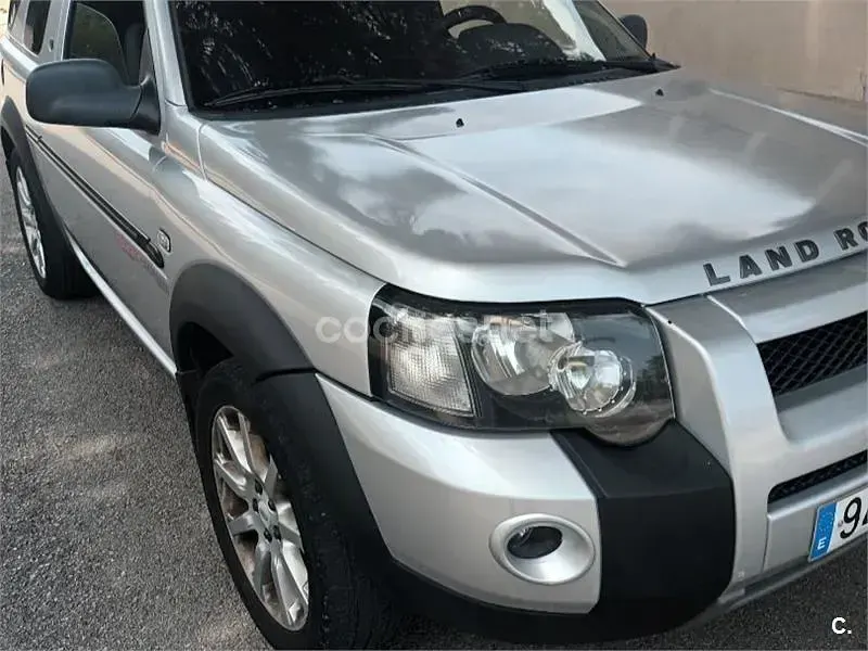 Usado Land Rover Freelander 112 CV (82 kW) 2004 Gris / plata SUV