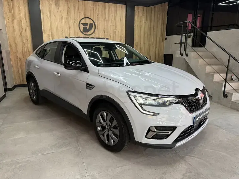 Usado Renault Arkana Equilibre 145 CV (106 kW) 2023 Blanco SUV