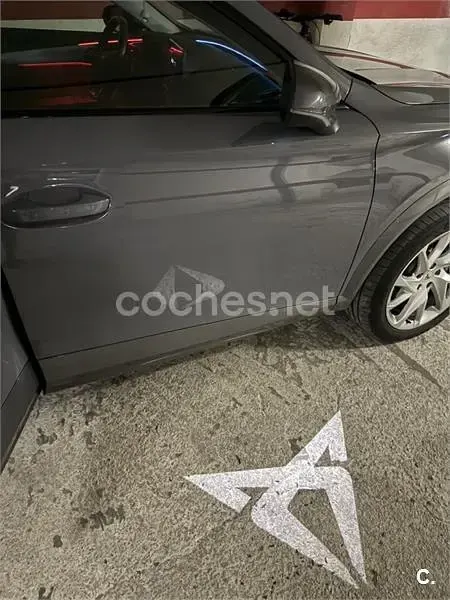 Usado Cupra Formentor 150 CV (110 kW) 2022 Gris / plata SUV