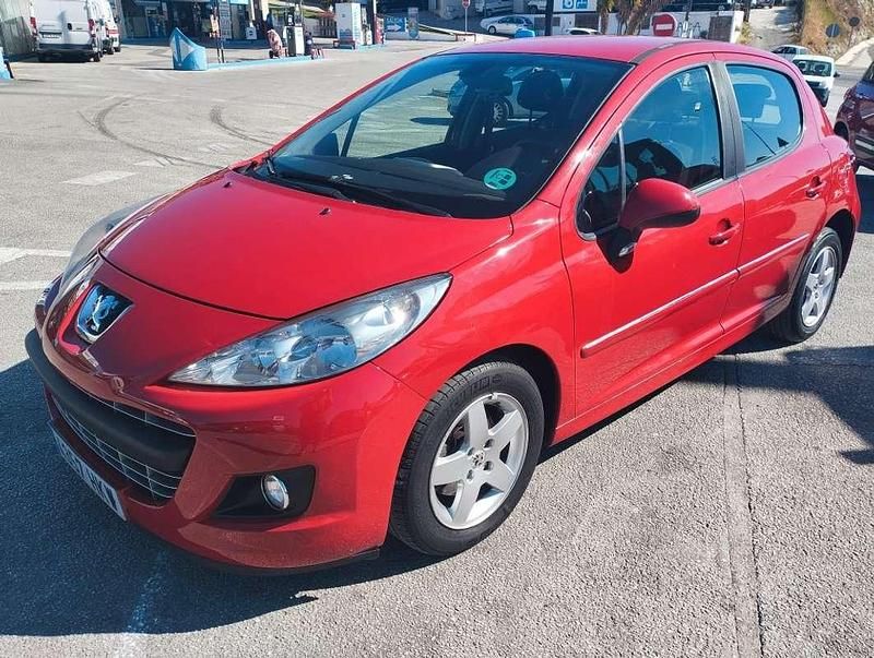Rojo Usado 2012 Peugeot 207 Active Utilitario | 6950 € (Precio justo) - Imagen 1/4