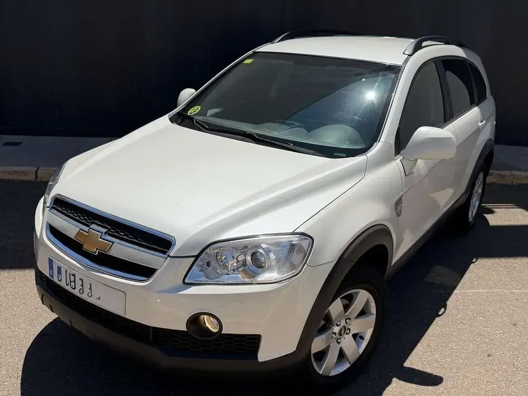 Usado Chevrolet Captiva LS 127 CV (93 kW) 2010 Blanco SUV