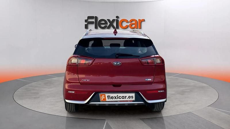 Käytetty Kia Niro 141 HP (103 kW) 2019 Punainen Katumaasturi