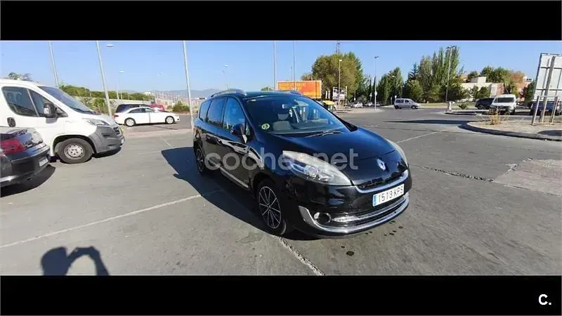 Usado Renault Grand Scénic III Dynamique 110 CV (80 kW) 2012 Negro Monovolumen