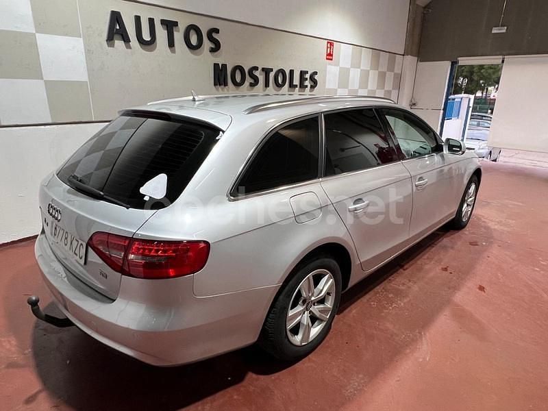 Usado Audi A4 177 CV (130 kW) 2012 Gris / plata Familiar