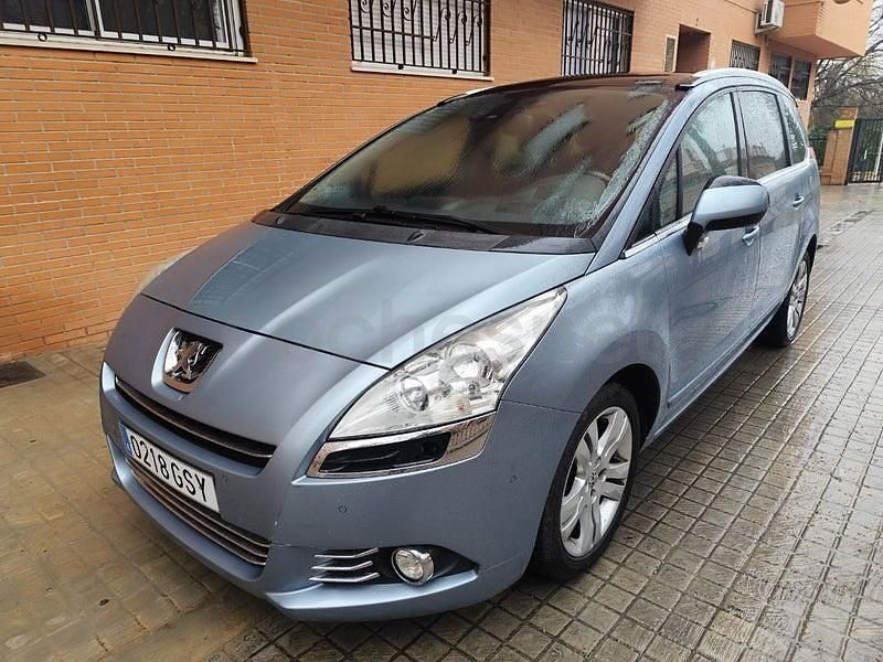 Usado Peugeot 5008 Sport 112 CV (82 kW) 2011 Azul Monovolumen