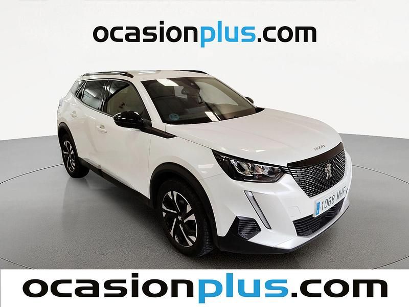 Usado Peugeot 2008 Allure 100 CV (73 kW) 2023 Blanco SUV