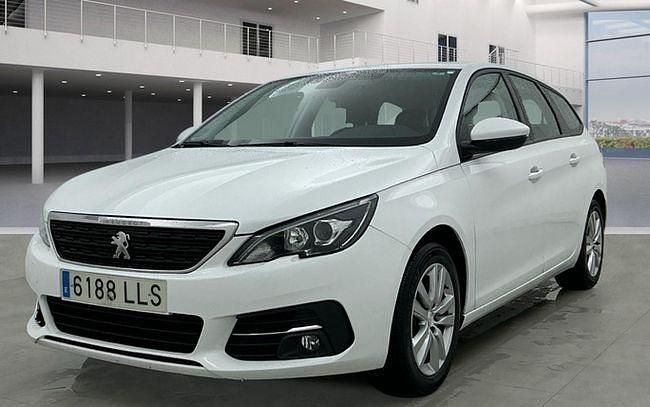 Usado Peugeot 308 SW Active 130 CV (95 kW) 2020 Blanco Familiar