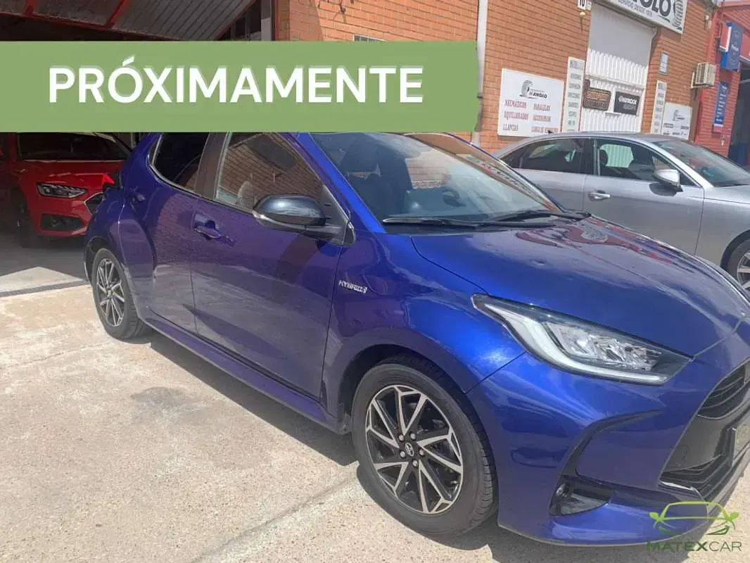 Usado Toyota Yaris Plus 116 CV (85 kW) 2021 Burdeos Utilitario