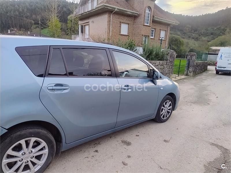Usado Toyota Verso Active 126 CV (92 kW) 2012 Azul Monovolumen
