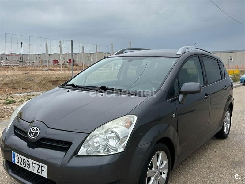Begagnad Toyota Corolla Verso Sol 136 HK (100 kW) 2008 Grå Minibuss