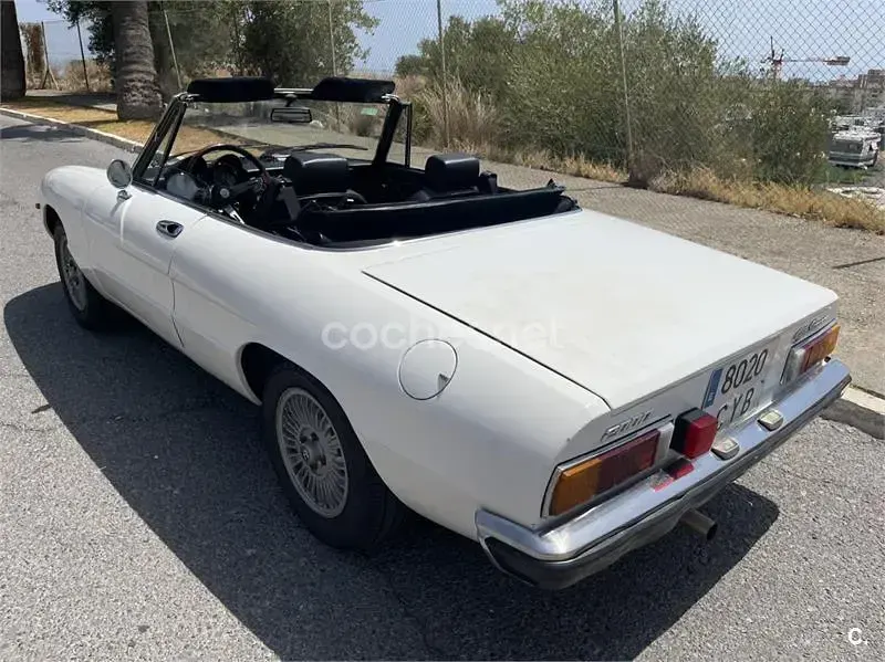 Usado Alfa Romeo Spider 128 CV (94 kW) 1984 Blanco Descapotable