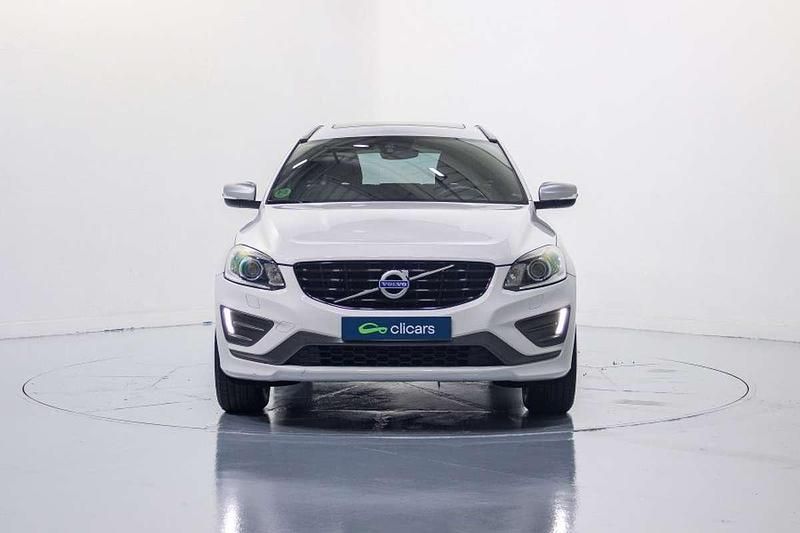 Usado Volvo XC60 R-Design Momentum 190 CV (139 kW) 2016 Blanco SUV