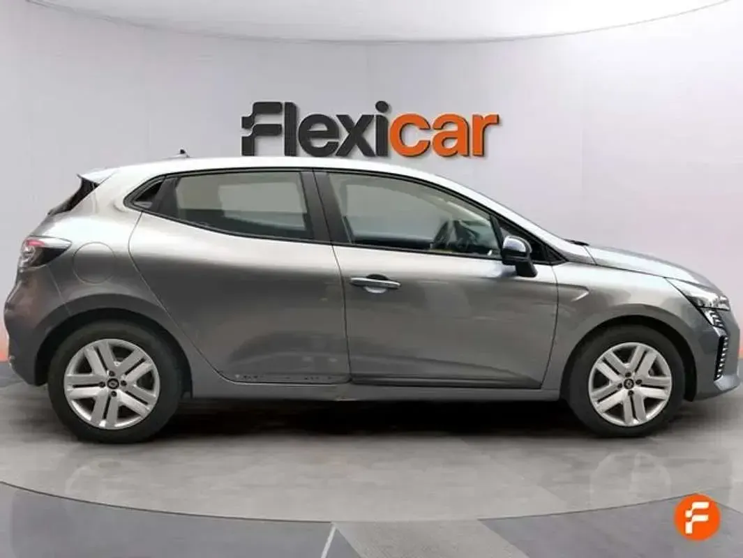 Usado Renault Clio Evolution 101 CV (74 kW) 2025 Gris Utilitario