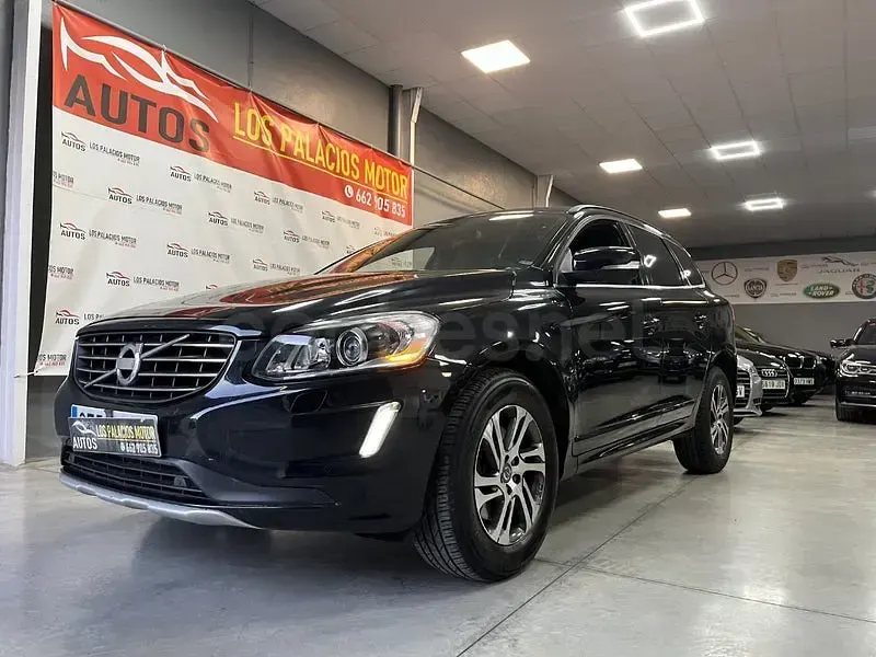 Usado Volvo XC60 Momentum 215 CV (158 kW) 2015 Negro SUV