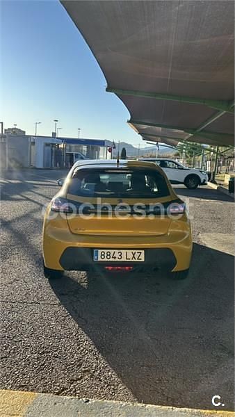 Usado Peugeot 208 Active 100 CV (73 kW) 2022 Amarillo Utilitario
