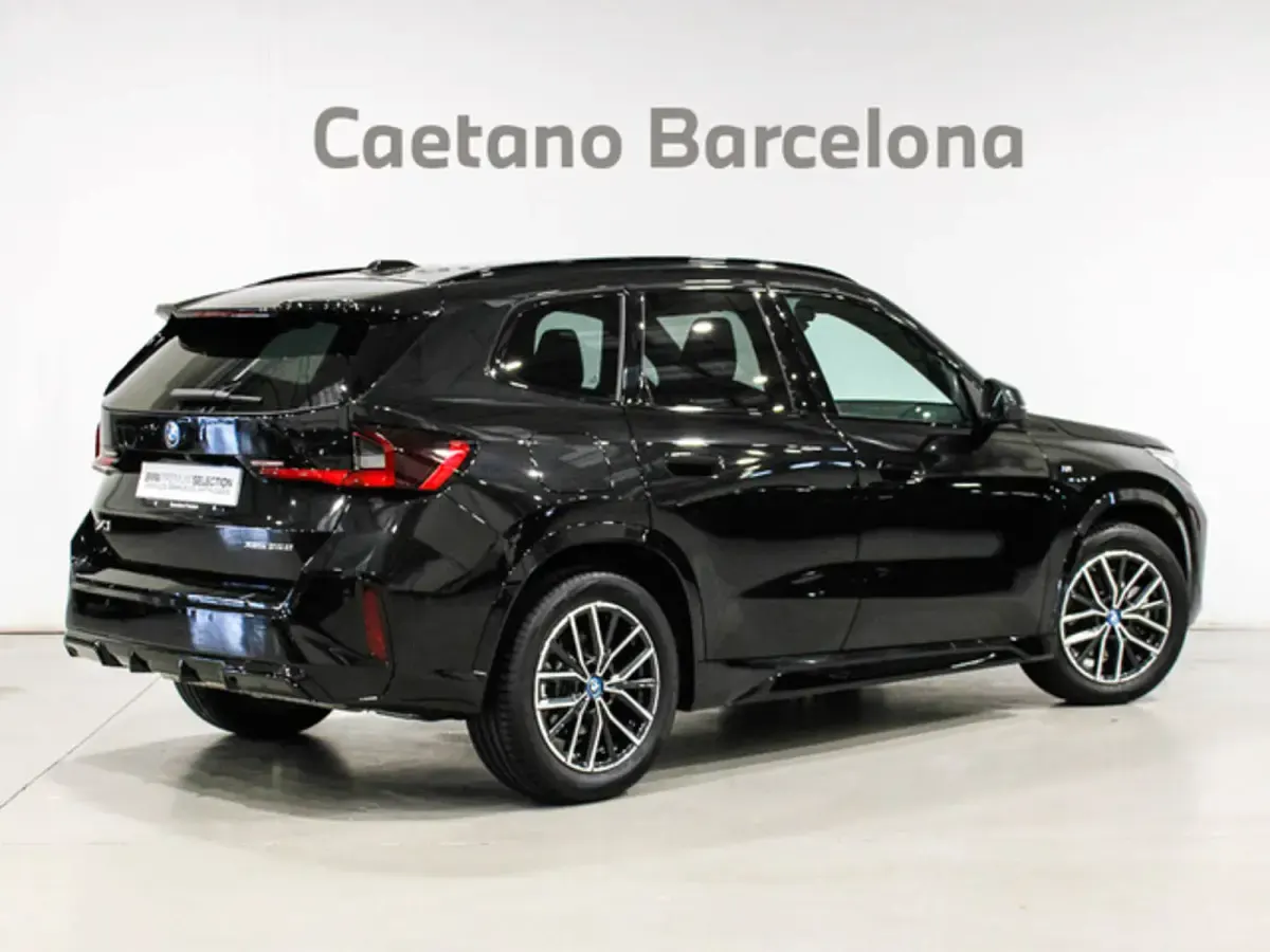 Usado BMW X1 Comfort Edition 245 CV (180 kW) 2025 Negro SUV