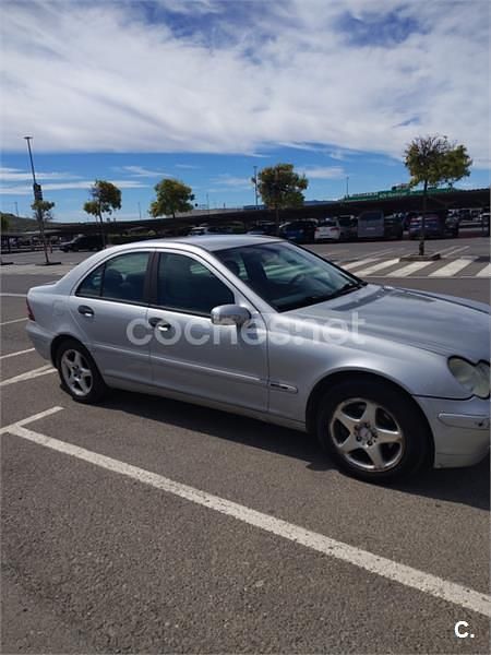 Usado Mercedes C270 Classic 170 CV (125 kW) 2002 Gris / plata Berlina