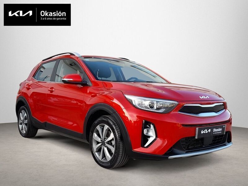 Usado Kia Stonic 101 CV (74 kW) 2024 Rojo SUV