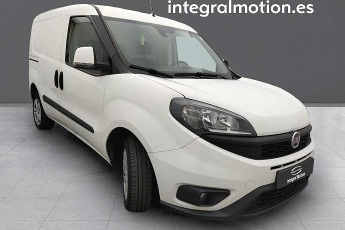 Usado Fiat Doblò 93 CV (68 kW) 2019 Monovolumen