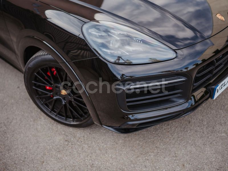 Usado Porsche Cayenne 460 CV (338 kW) 2022 Negro SUV