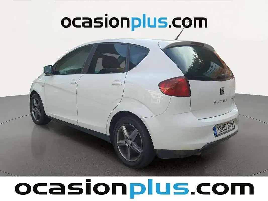 Usado Seat Altea Ecomotive 105 CV (77 kW) 2014 Blanco Monovolumen