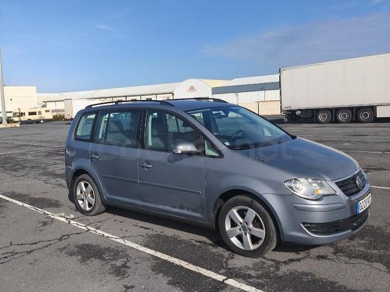 Usado VW Touran 105 CV (77 kW) 2009 Azul Monovolumen