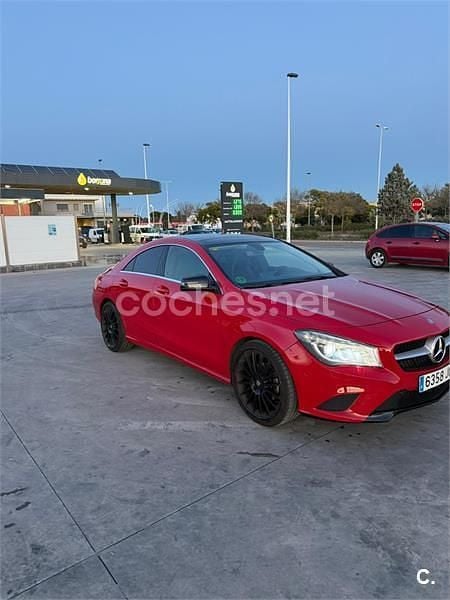 Usado Mercedes CLA200 Urban 136 CV (100 kW) 2015 Rojo Berlina