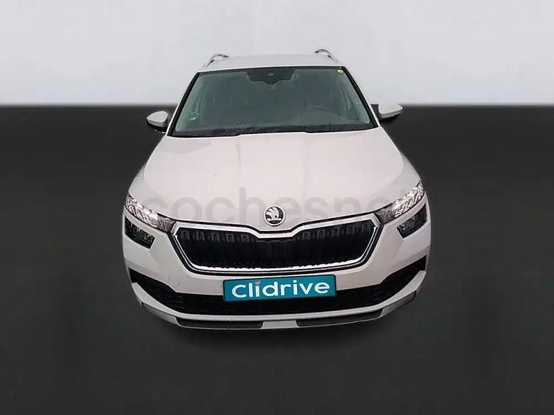Usado Skoda Kamiq Ambition 110 CV (80 kW) 2022 Blanco SUV