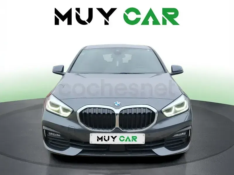 Usado BMW 118 Comfort Edition 150 CV (110 kW) 2020 Gris / plata Utilitario