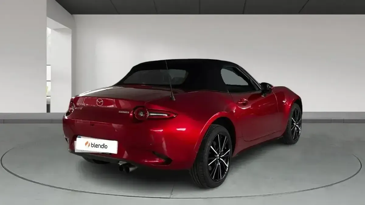 Usado Mazda MX5 Exclusive-Line 184 CV (135 kW) 2025 Rojo Descapotable