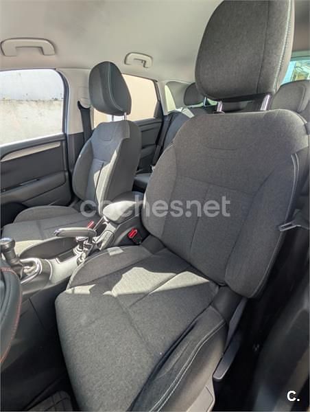 Usado Citroën C4 Feel 110 CV (80 kW) 2017 Gris / plata Berlina