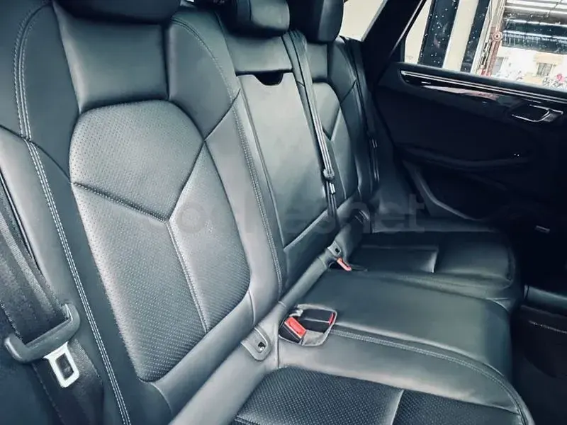 Usado Porsche Macan S 258 CV (189 kW) 2017 Gris / plata SUV