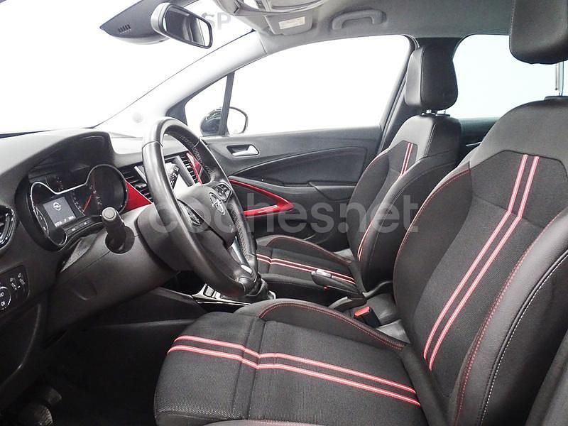 Usado Opel Crossland X 110 CV (80 kW) 2023 Gris / plata SUV