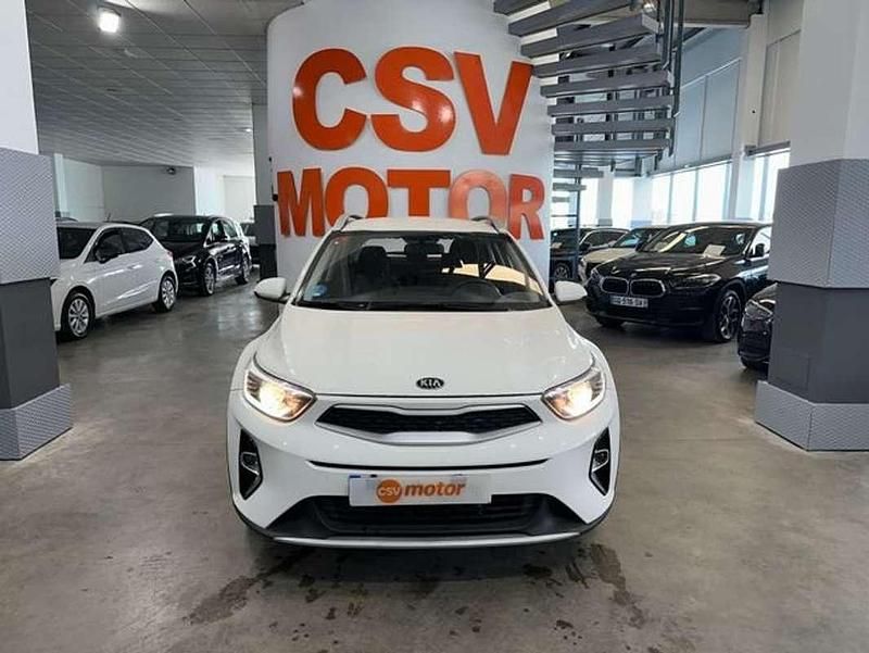 Usado Kia Stonic 101 CV (74 kW) 2021 Blanco SUV