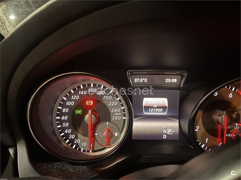 Blanco Usado 2015 Mercedes CLA200 AMG line Berlina | 23.500 € (Un poco caro) - Imagen 1/4