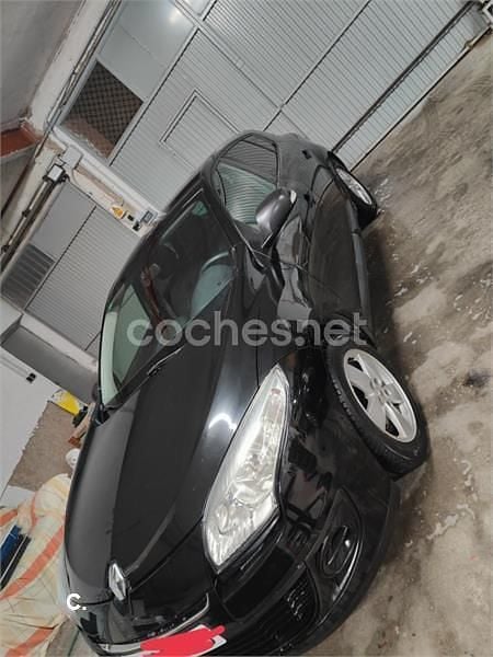Usado Renault Mégane Expression 90 CV (66 kW) 2012 Negro Berlina