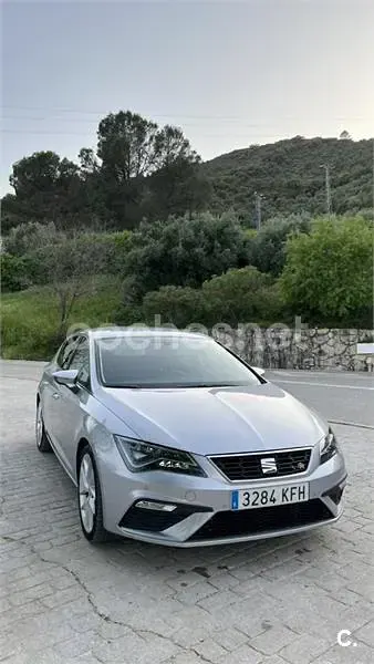 Usado Seat Leon FR 184 CV (135 kW) 2017 Gris / plata Berlina