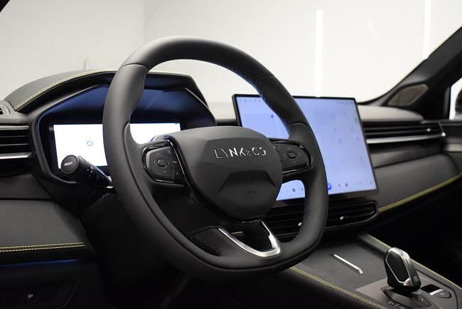 Usado Lynk & Co 01 276 CV (202 kW) 2025 Negro SUV