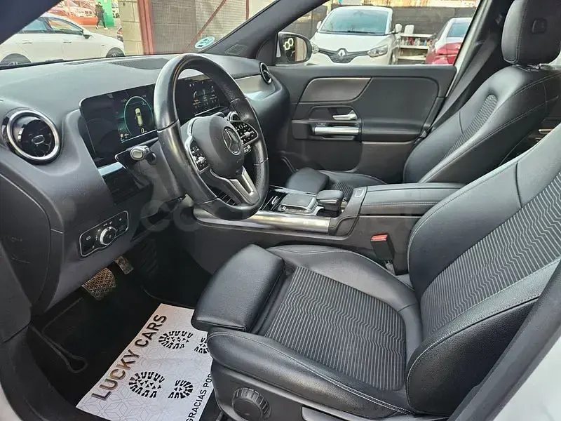 Usado Mercedes GLA200 150 CV (110 kW) 2020 Blanco SUV