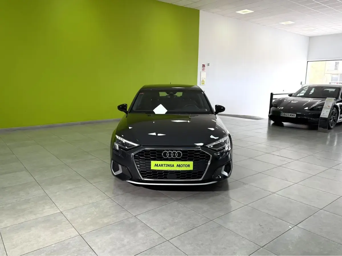 Usado Audi A3 e-tron Advanced Plus 115 CV (84 kW) 2022 Gris Utilitario