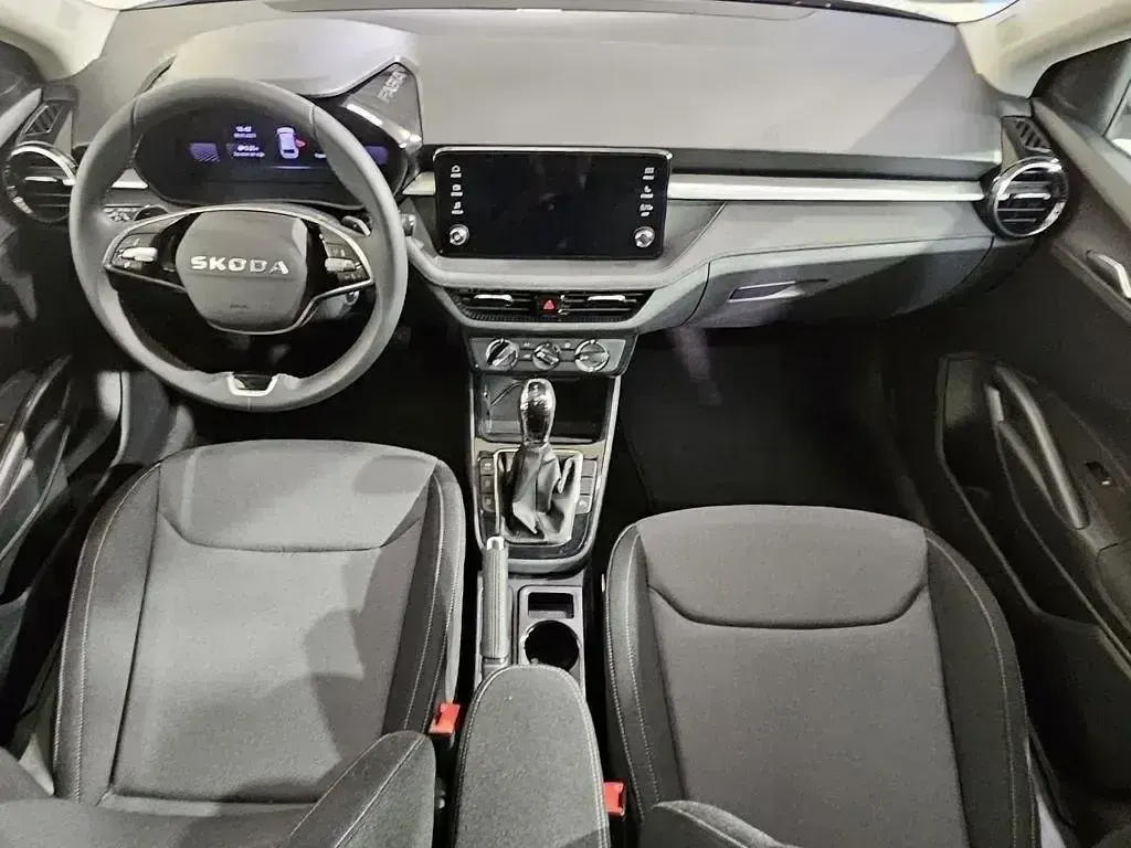 Nuevo Skoda Fabia Selection 115 CV (84 kW) 2025 Negro Berlina