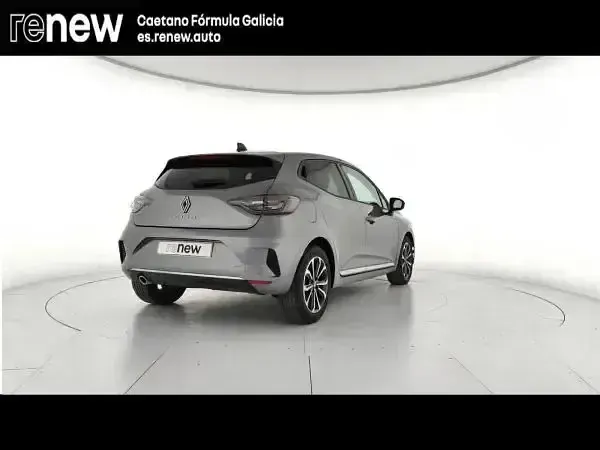 Usado Renault Clio V Techno 100 CV (73 kW) 2025 Gris Berlina