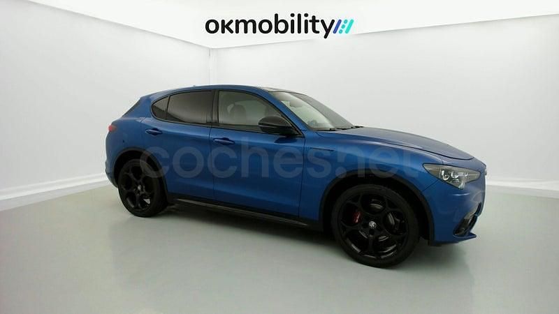 Usado Alfa Romeo Stelvio Competizione 280 CV (205 kW) 2023 Azul SUV
