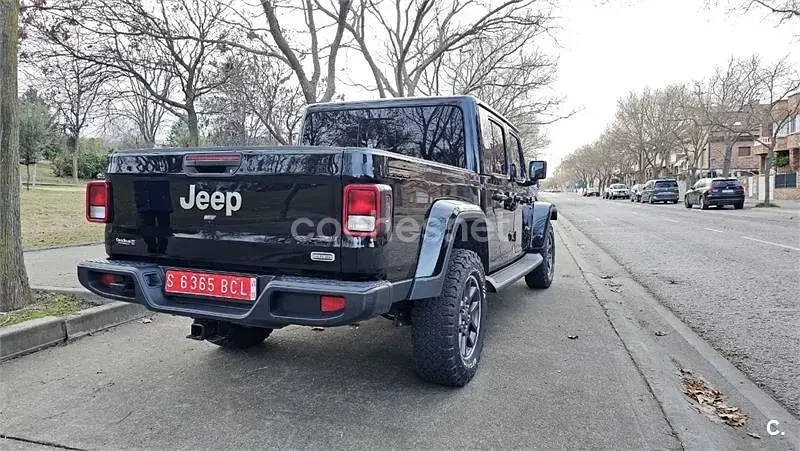 Usado Jeep Gladiator Overland 264 CV (194 kW) 2022 Negro Pickup/Camioneta